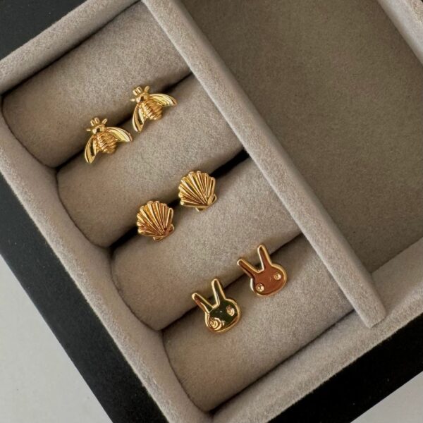 Bee Stud Earrings – Gold Mini Posts