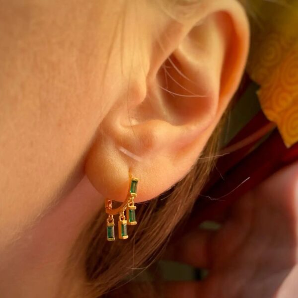 Floating Emerald Huggies