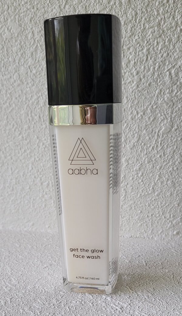 Aabha Get The Glow Face Wash