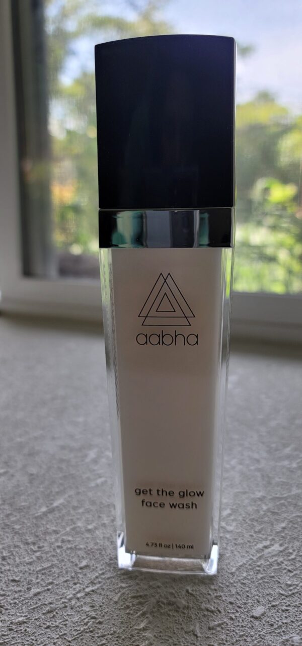 Aabha Get The Glow Face Wash